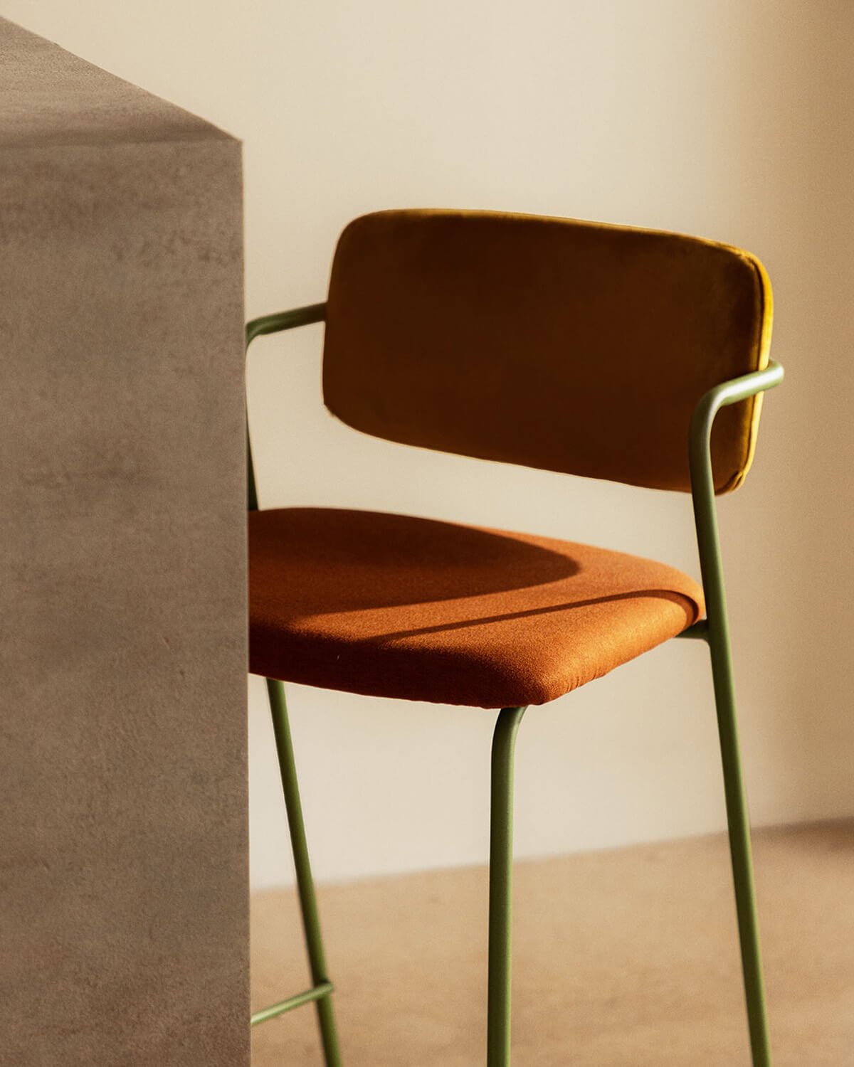 Sgabello Alto in Velluto e Tessuto (65 cm) Irun, immagine della galleria 3