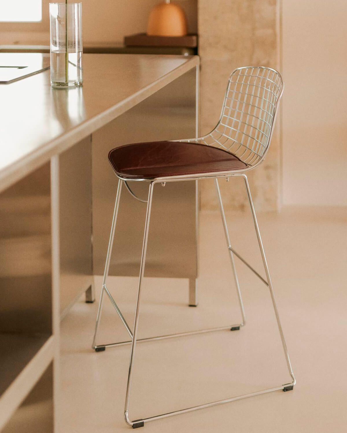 Sgabello Alto in Metallo (66 cm) con Schienale Basso Ar, immagine della galleria 2