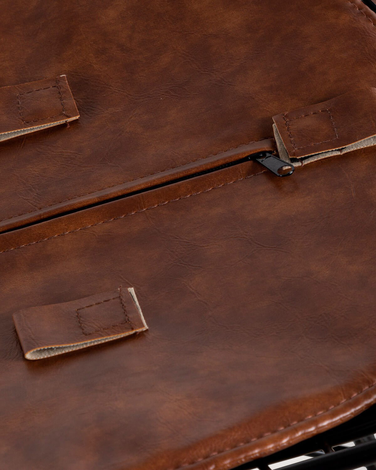 Sgabello Alto in Metallo (66 cm) con Schienale Basso Aras, immagine della galleria 5