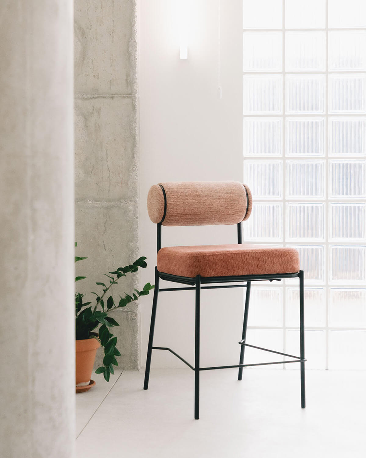 Set di 2 sgabelli bar 65 cm in tessuto e metallo Elin, immagine della galleria 2