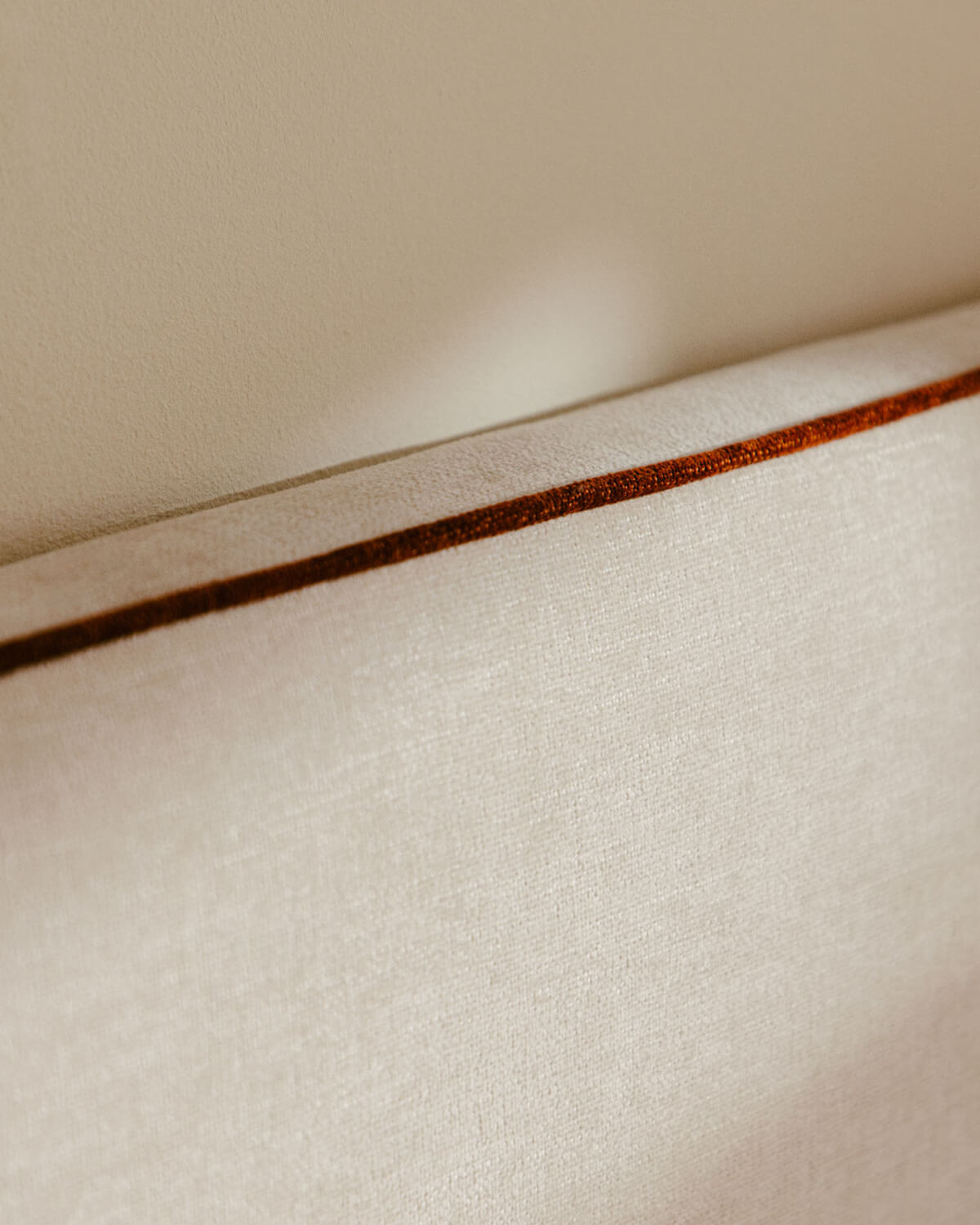 Testiera in tessuto per letto da 170 cm Ilham, immagine della galleria 3