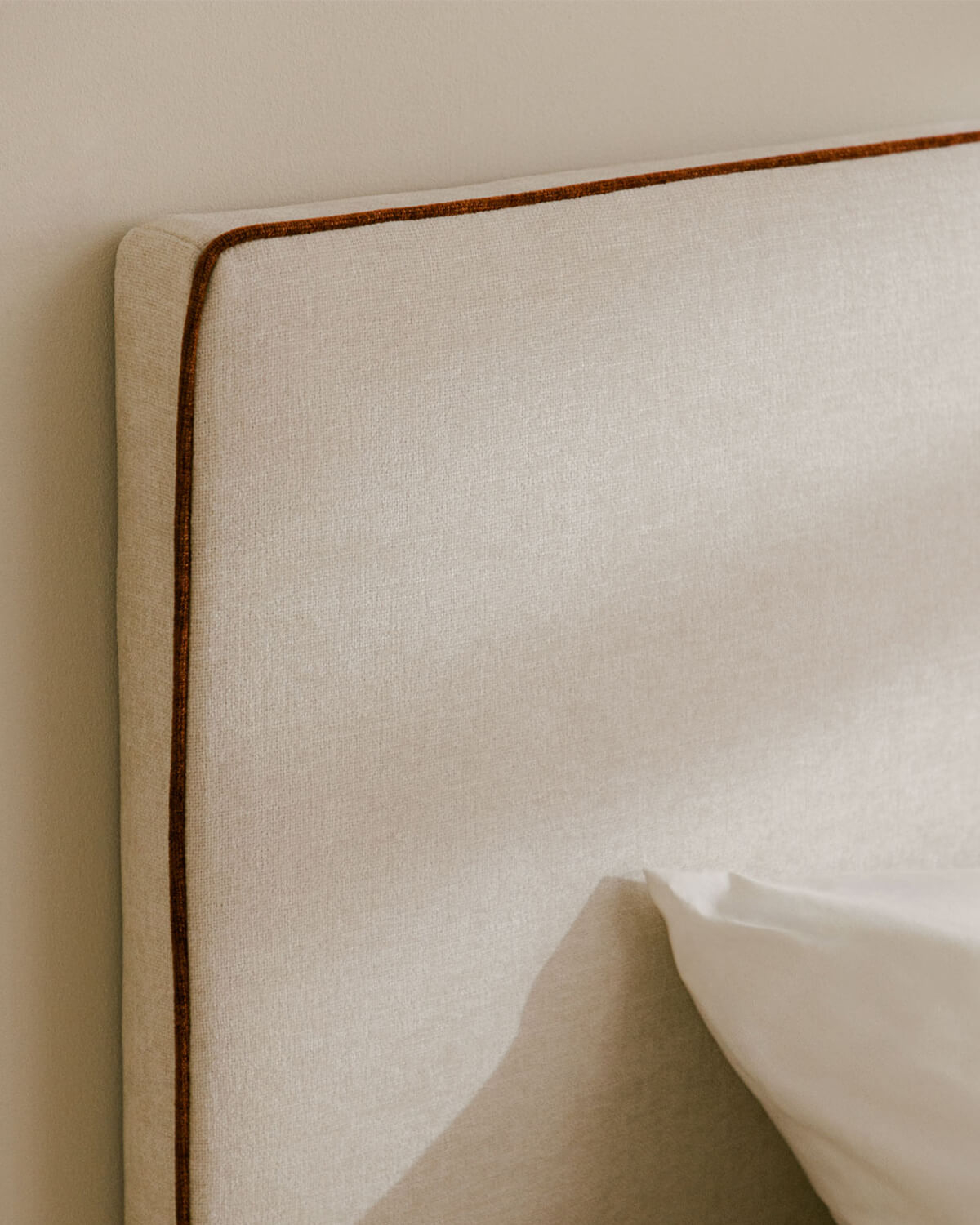 Testiera in tessuto per letto da 170 cm Ilham, immagine della galleria 3