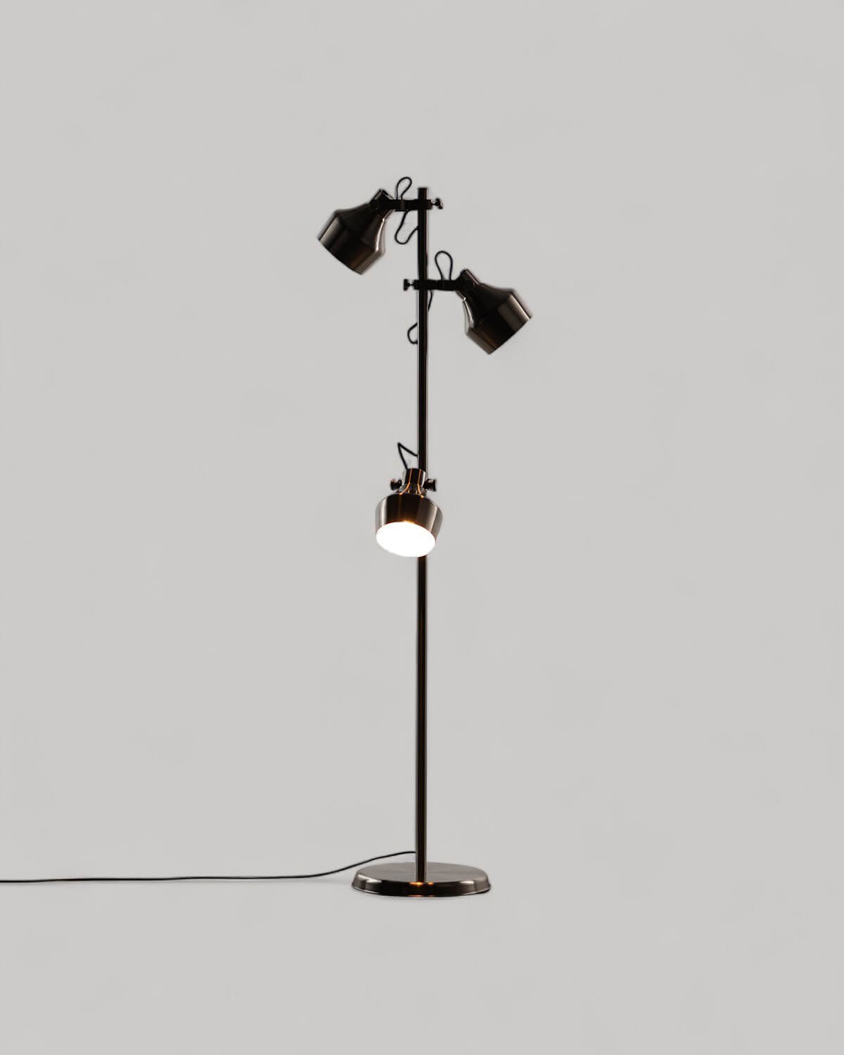 Lampada da Terra in Metallo Enea , immagine della galleria 4