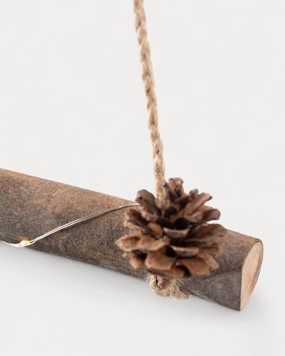 Albero di Natale con Luci LED in Legno 110 cm Pin, immagine della galleria 4