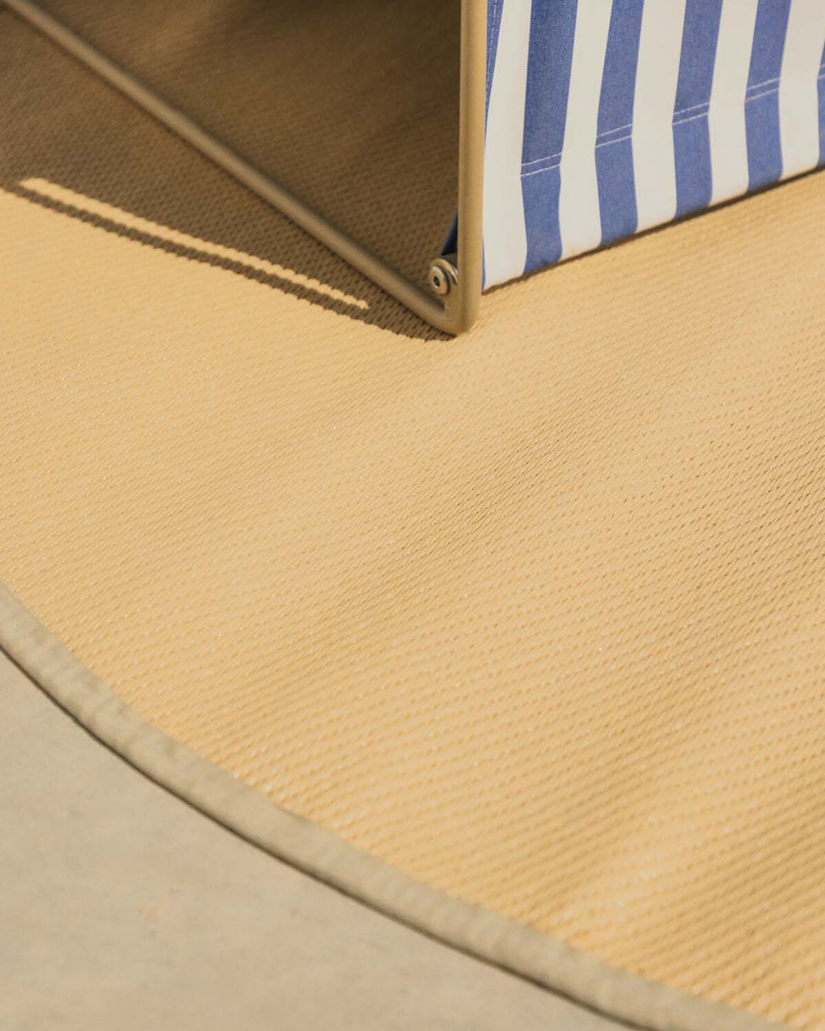 Tappeto Rotondo in Polipropilene per Esterni (Ø152 cm) Llevant, immagine della galleria 3