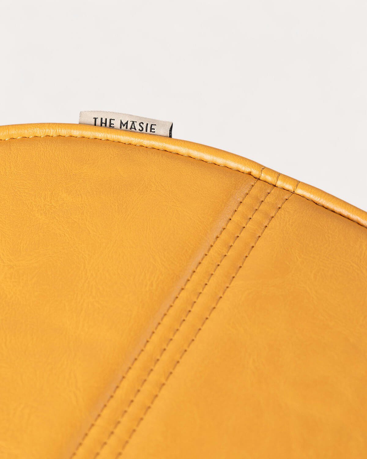 Cuscino Rettangolare in Similpelle (42,5x41 cm) per Sedia Aras, immagine della galleria 7