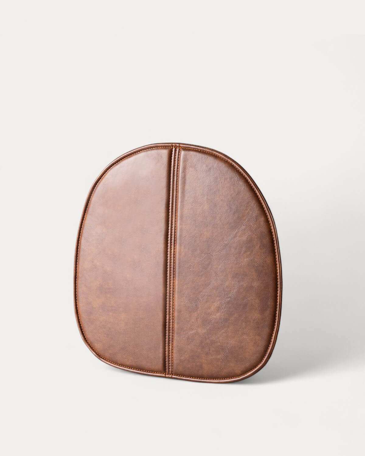 Cuscino Rettangolare in Similpelle (42,5x41 cm) per Sedia Aras, immagine della galleria 4