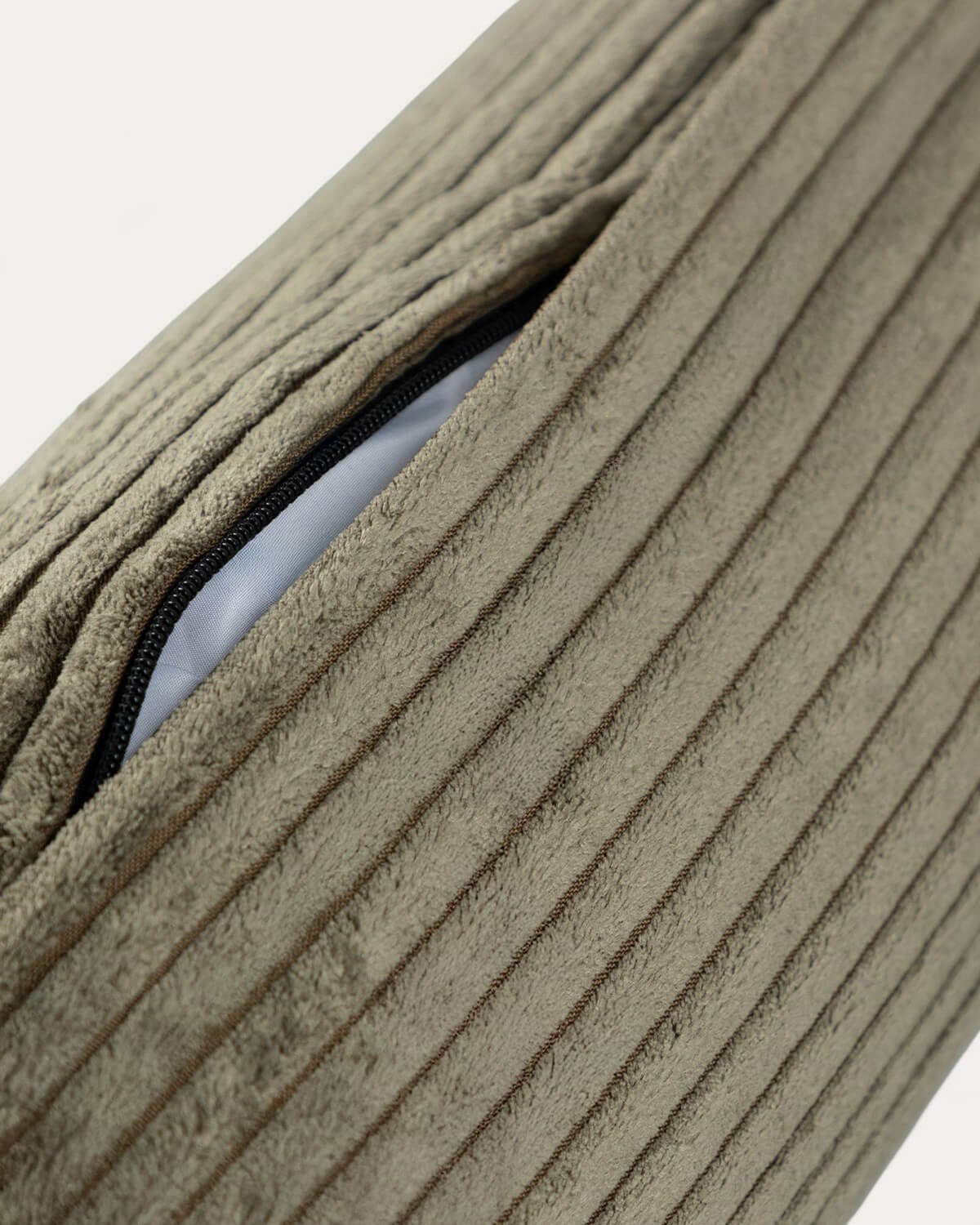 Cuscino Cilindrico in Velluto a Coste Spesso (63xØ15 cm) Raim, immagine della galleria 6