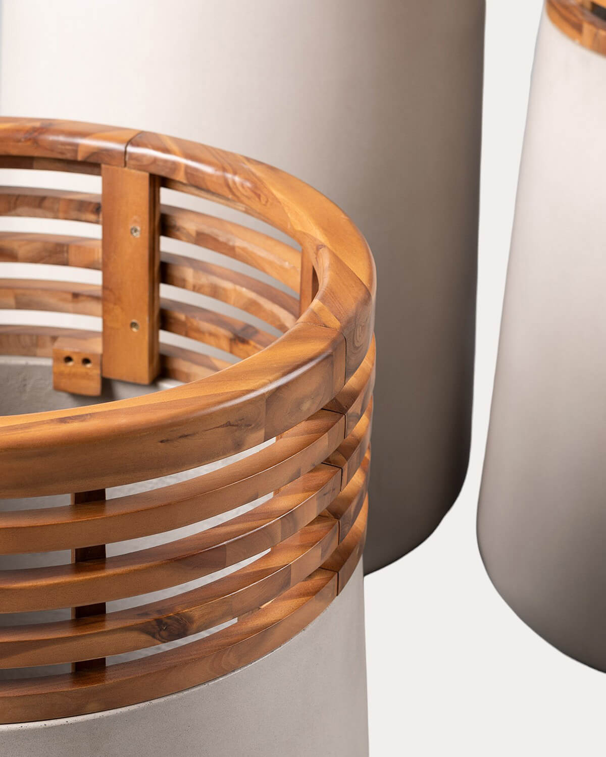 Set di 3 Fioriere in Cemento e Legno D'Acacia Hazan, immagine della galleria 4