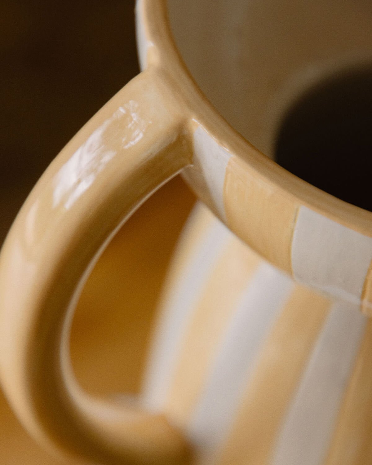 Vaso Alto in Dolomia XL Litchi Line, immagine della galleria 3