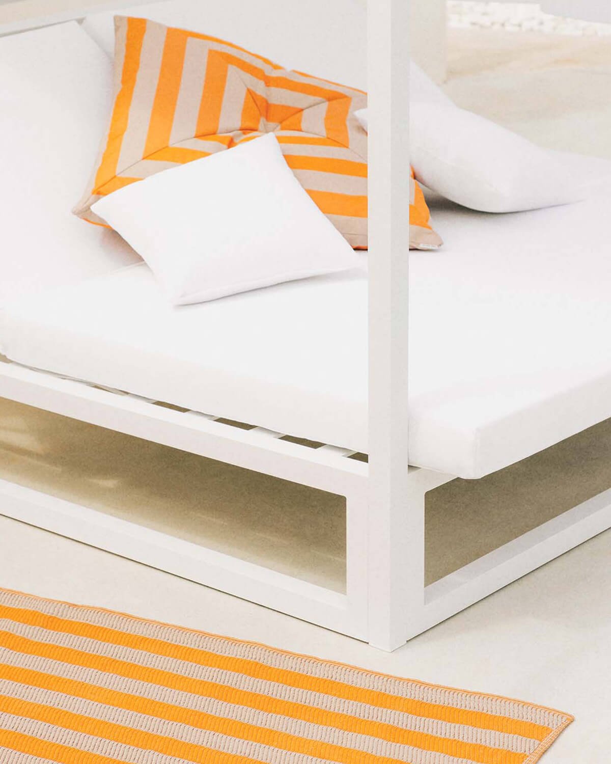 Letto Balinese Reclinabile in Tessuto e Alluminio Mersia, immagine della galleria 3