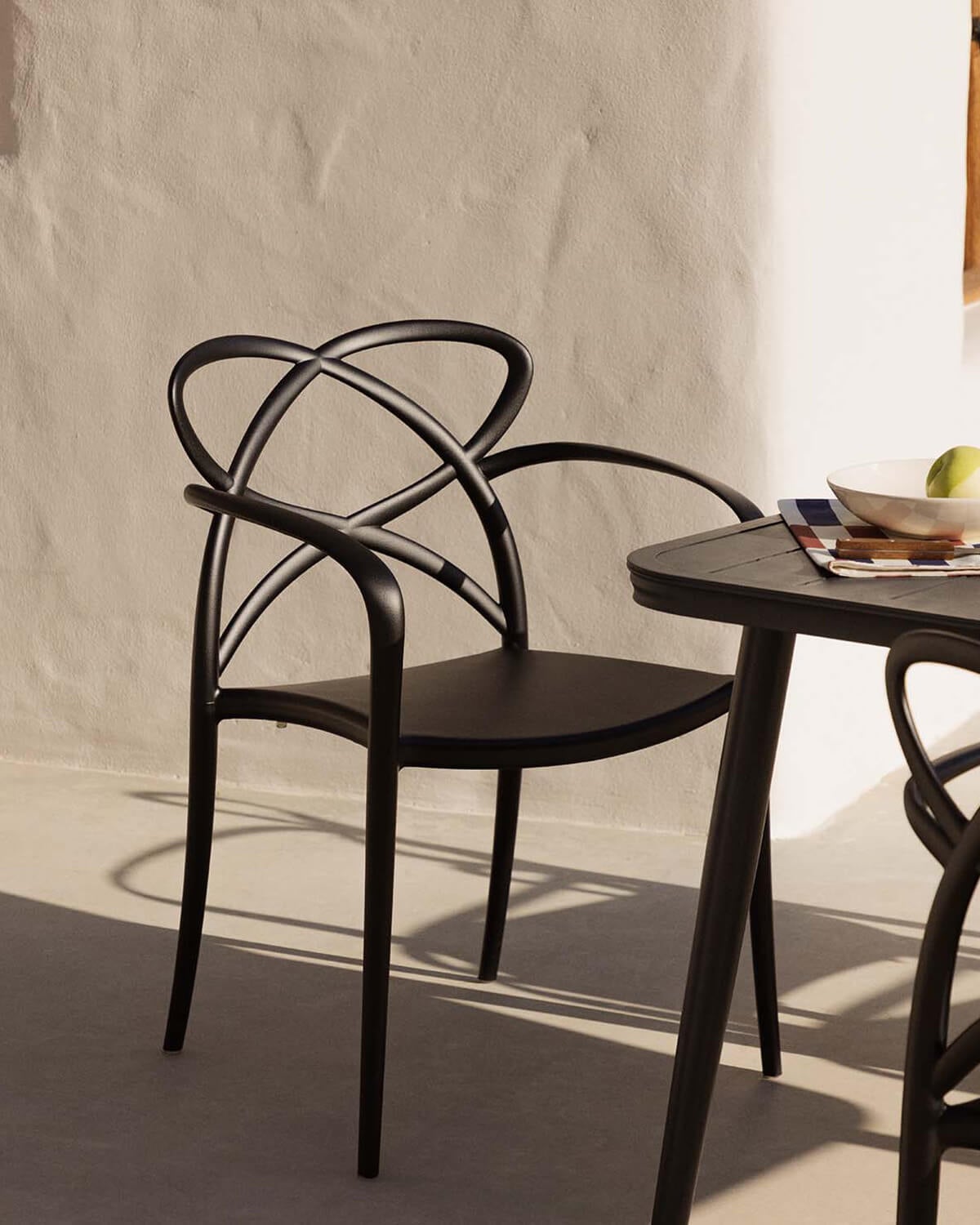 Set Tavolo Rettangolare in Alluminio (160x90 cm) Cancun e 6 Sedie in Polipropilene con Braccioli per Rsterni Cielo, immagine della galleria 3