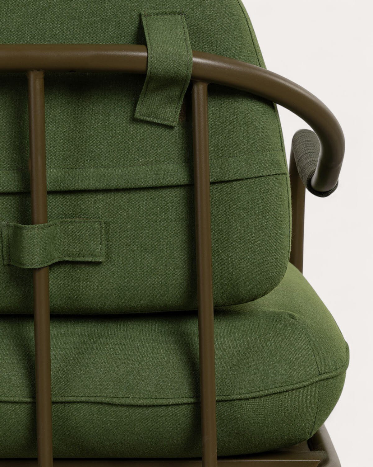 Set da Giardino con Divano a 2 Posti, 1 Poltrona e Tavolino da Caffè in Vetro Temperato e Metallo Xoan, immagine della galleria 4