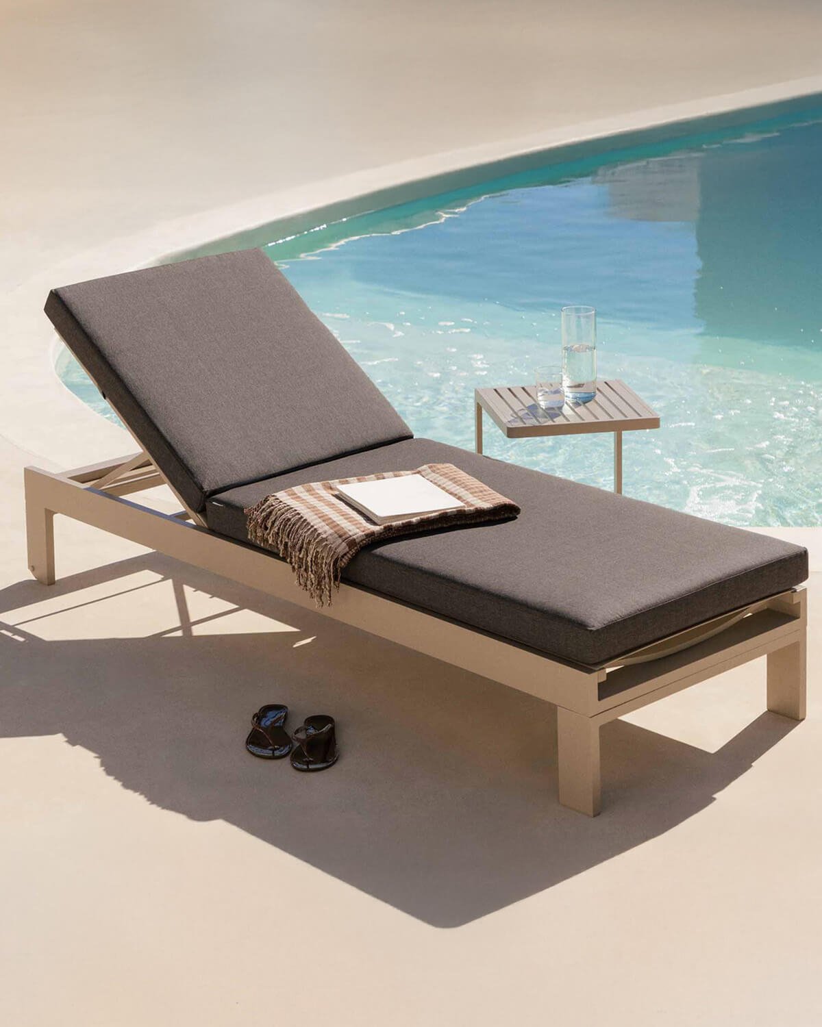 Lettino Reclinabile in Alluminio con Cuscino in Tessuto New Kreta, immagine della galleria 2