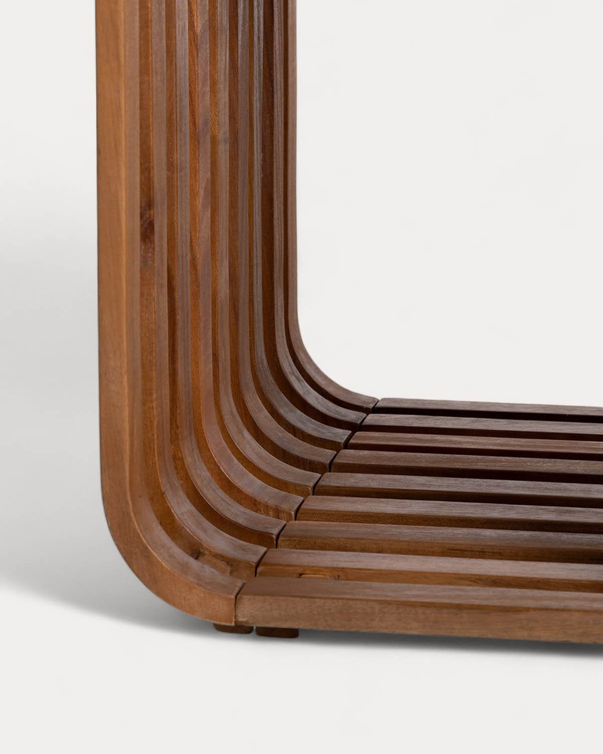 Set di 2 Lettini Prendisole e Tavolino in Legno di Acacia (45x45 cm) Hazan, immagine della galleria 6