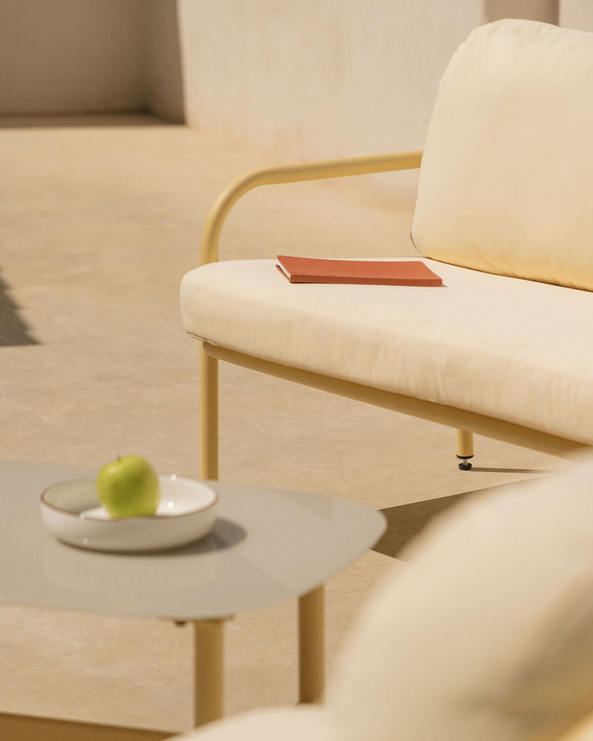 Set da Giardino con Divano a 2 Posti, 2 Poltrone e Tavolino in Metallo e Tessuto Aleina, immagine della galleria 3