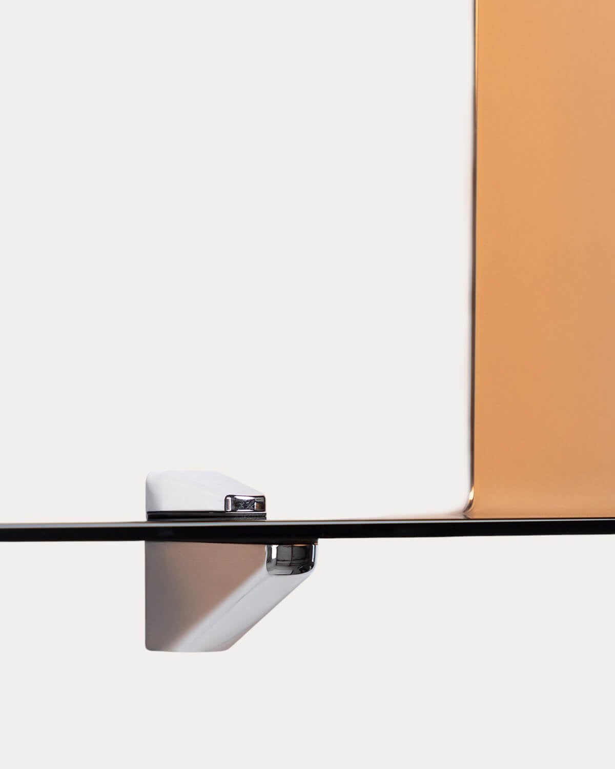 Set di 2 Mensole da Parete in Vetro Curvato a forma di L Iris , immagine della galleria 3