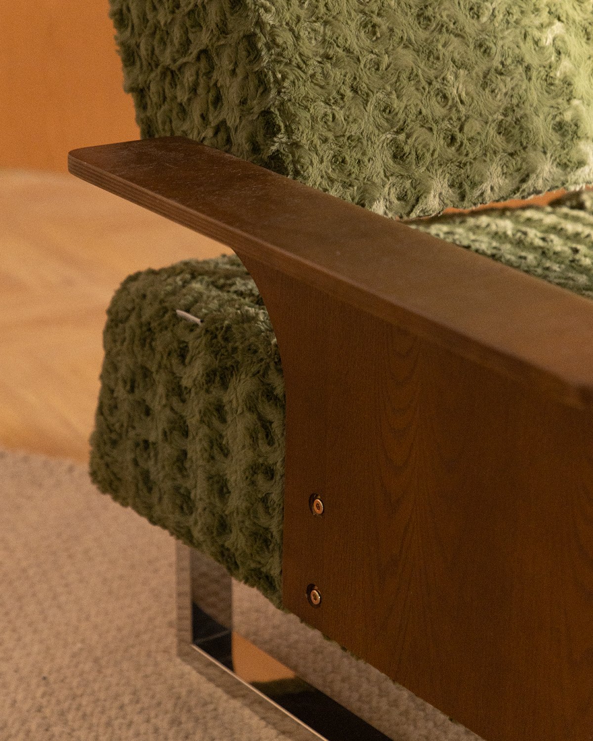 Poltrona Reclinabile con Braccioli in Legno e Tessuto 70s Furry, immagine della galleria 7