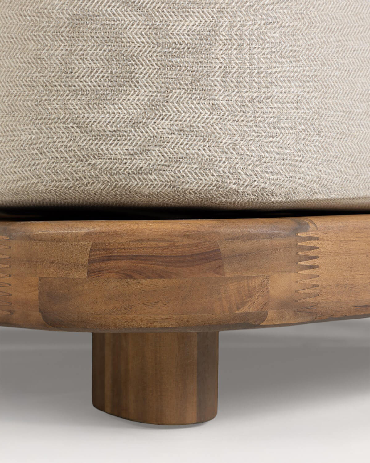 Modulo Centro Giardino in Legno di Acacia e Tessuto per Divano Modulare Redik, immagine della galleria 5