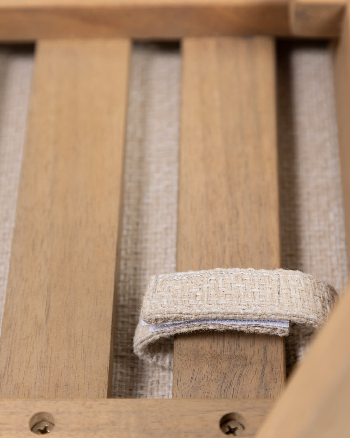 Sedia da Esterno con Braccioli in Legno di Acacia e Tessuto Tanon, immagine della galleria 8