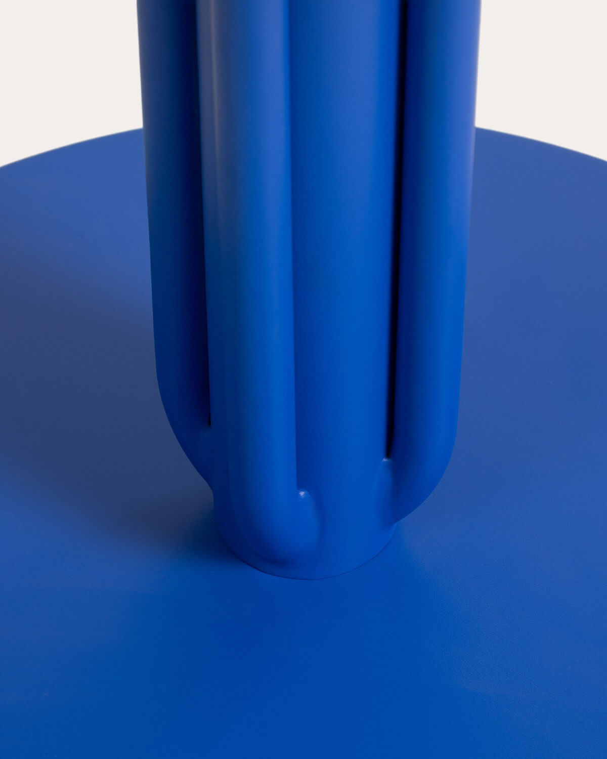 Tavolo Rotondo da Esterno in Metallo e Vetro Temperato (Ø120 cm) Llibet, immagine della galleria 7