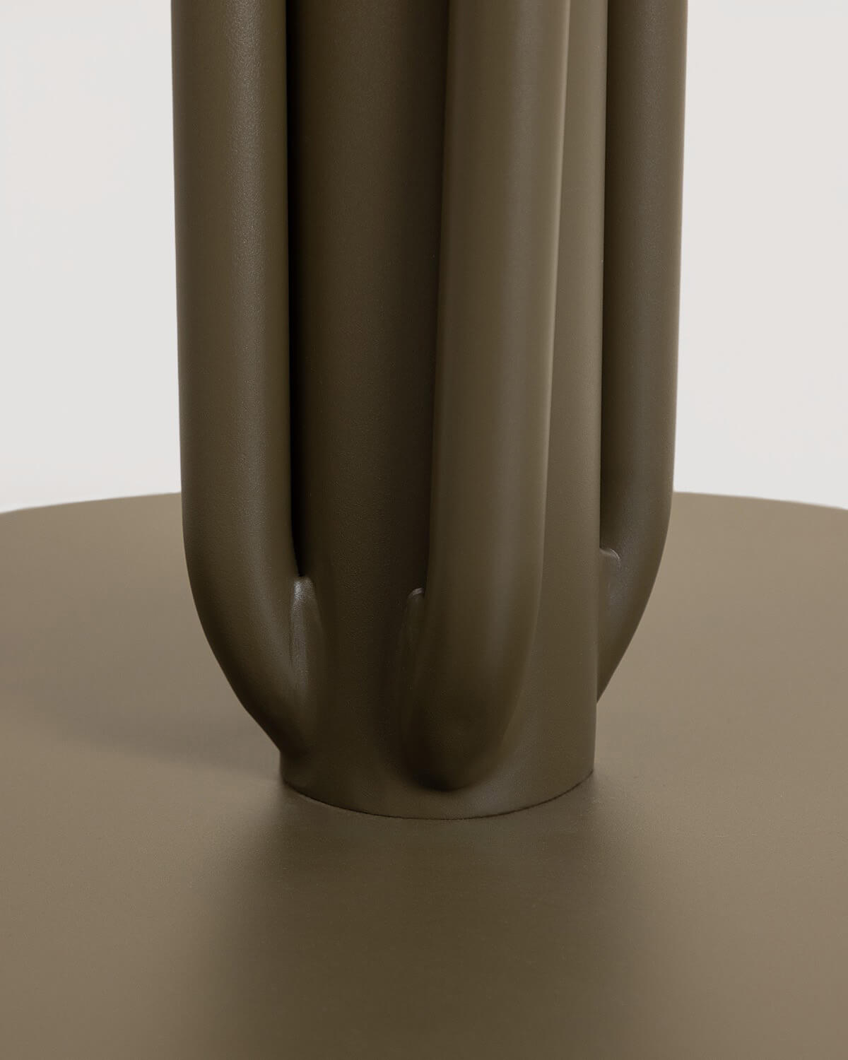 Tavolo da Pranzo Rotondo in Metallo e Vetro Temperato (Ø120 cm) Llibet, immagine della galleria 6