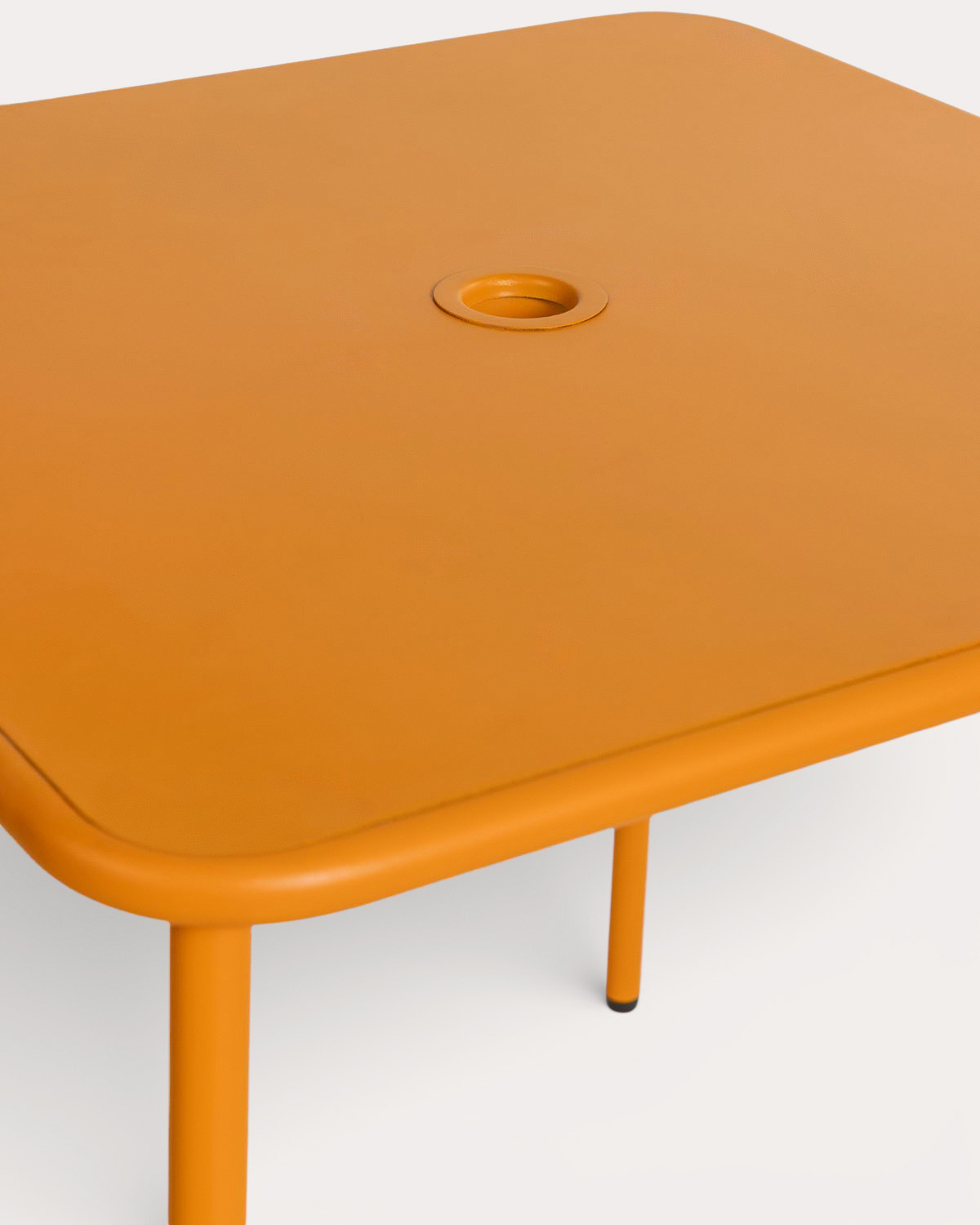 Set Tavolo Quadrato (78x78 cm) Mijail e 4 Poltrone in Metallo Vinke per Uso Esterno, immagine della galleria 5