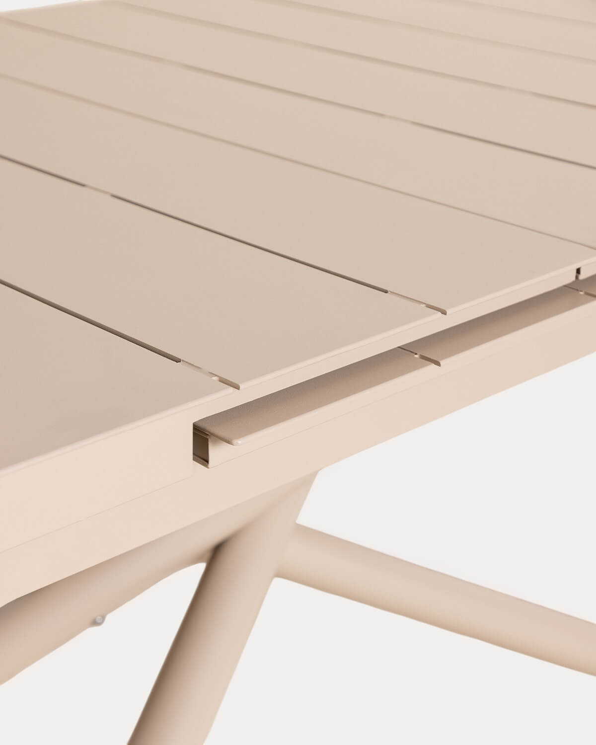 Set Tavolo Rettangolare Allungabile Kelsey (180-240x90 cm) e 6 Poltrone da Esterno in Alluminio Vinke, immagine della galleria 4