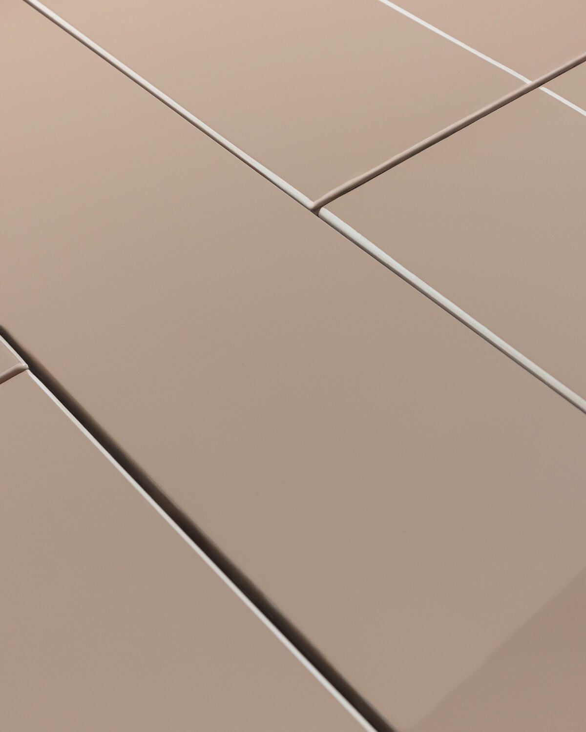 Set Tavolo Rettangolare Estensibile in Legno Ubel (225-330x100 cm) e 10 Sedie da Esterno con Braccioli in Metallo Edimbra, immagine della galleria 9