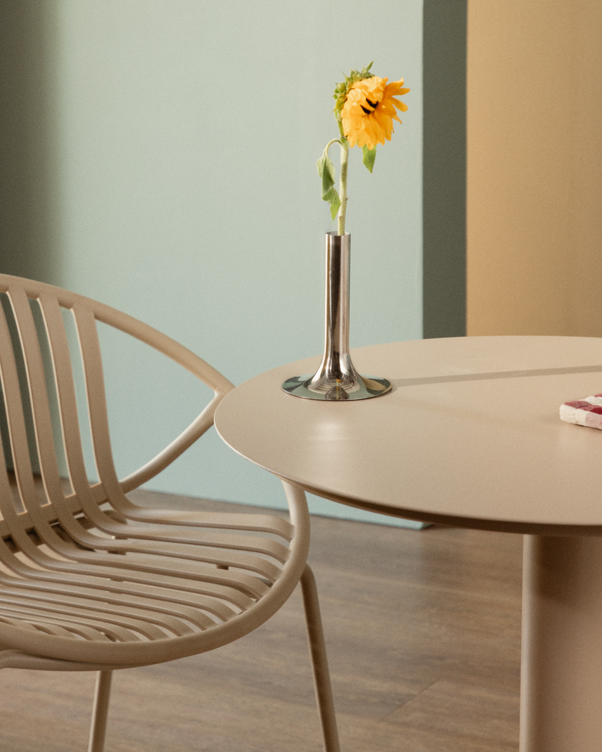 Tavolo da Pranzo Rotondo in Metallo (Ø70 cm) Banon, immagine della galleria 3