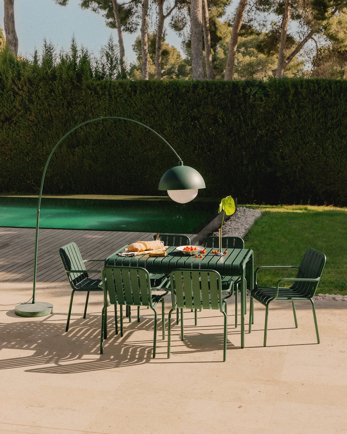 Set Tavolo Rettangolare (130x80 cm) e 6 Sedie con Braccioli in Metallo Tavo, immagine della galleria 2