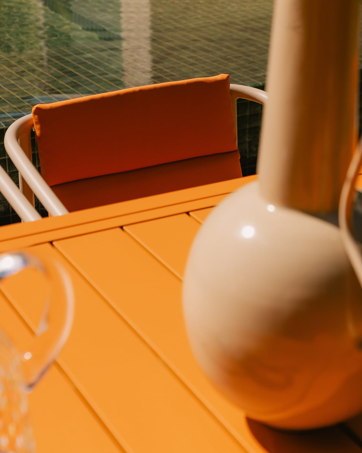 Set Tavolo Rettangolare Dessie (200x90 cm) e 8 Sedie in Metallo per Esterni Vinke, immagine della galleria 3