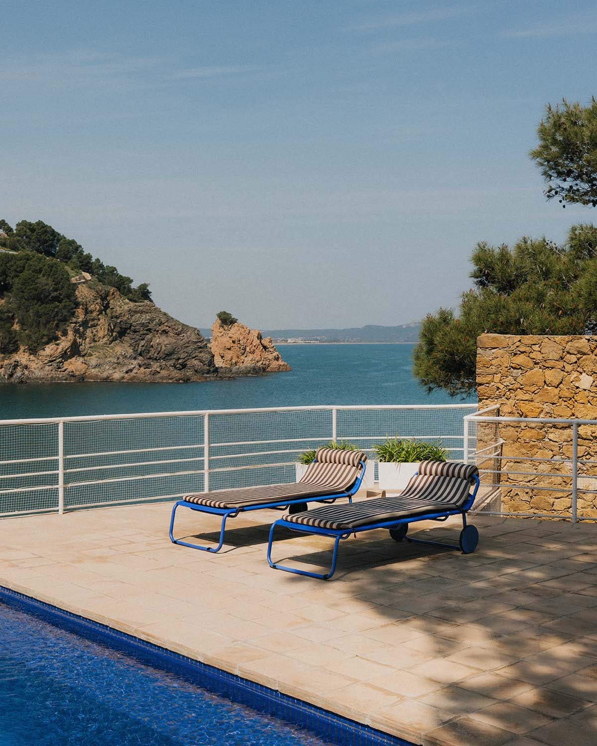 Pack da 2 Lettini Prendisole con Ruote in Alluminio e Tessuto Mitha, immagine della galleria 2