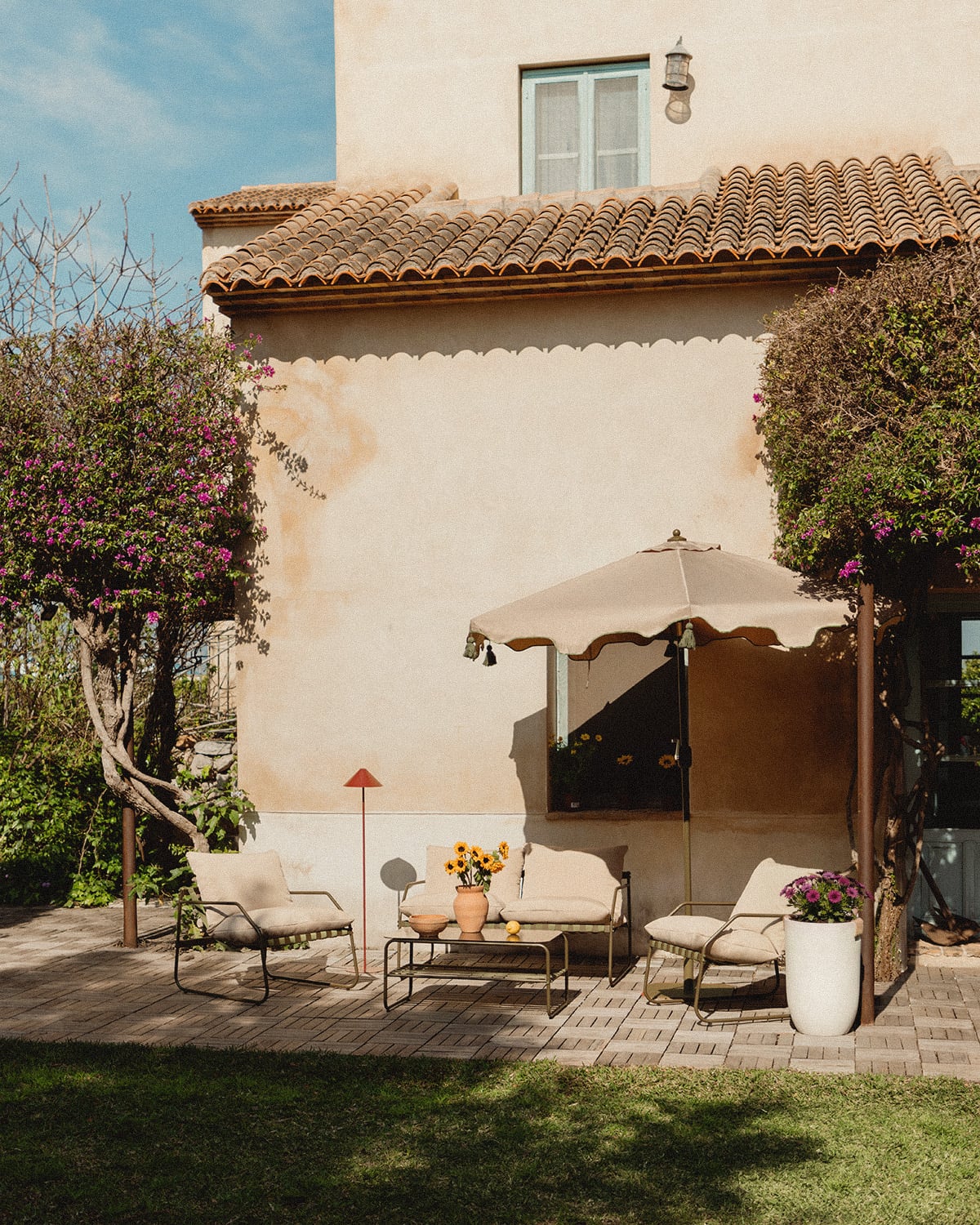 Set da Giardino con Divano a 2 Posti, 2 Poltrone e Tavolino da Caffè in Metallo e Tessuto Ohiane, immagine della galleria 2