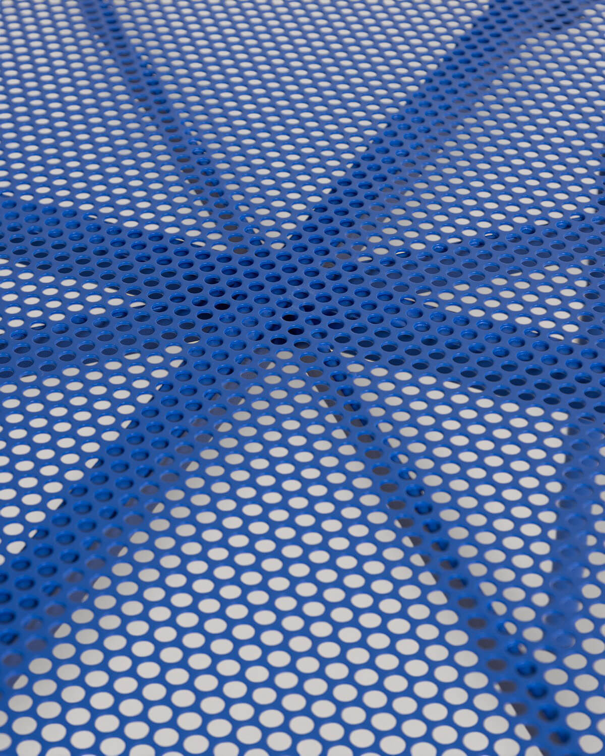Set da Esterno composto da Tavolo Rotondo (Ø110 cm) e 4 Sedie con Braccioli in Metallo Dorothea, immagine della galleria 9