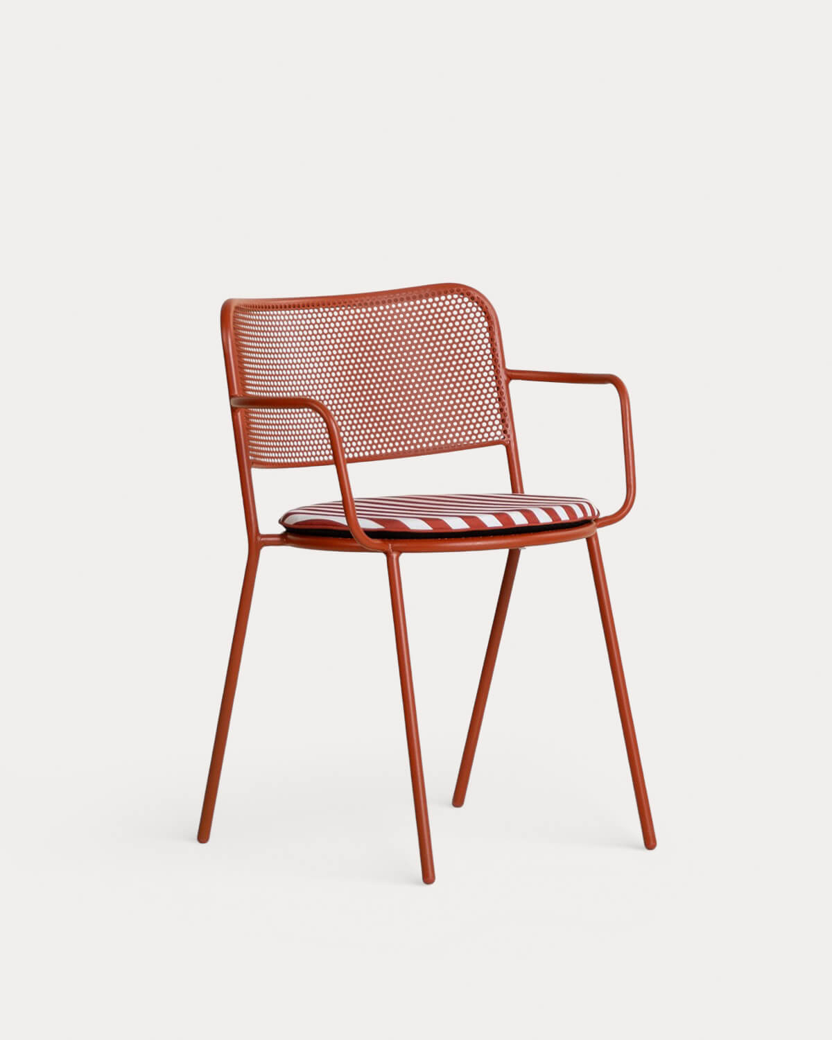 Set da Esterno composto da Tavolo Rotondo (Ø110 cm) e 4 Sedie con Braccioli in Metallo Dorothea, immagine della galleria 4