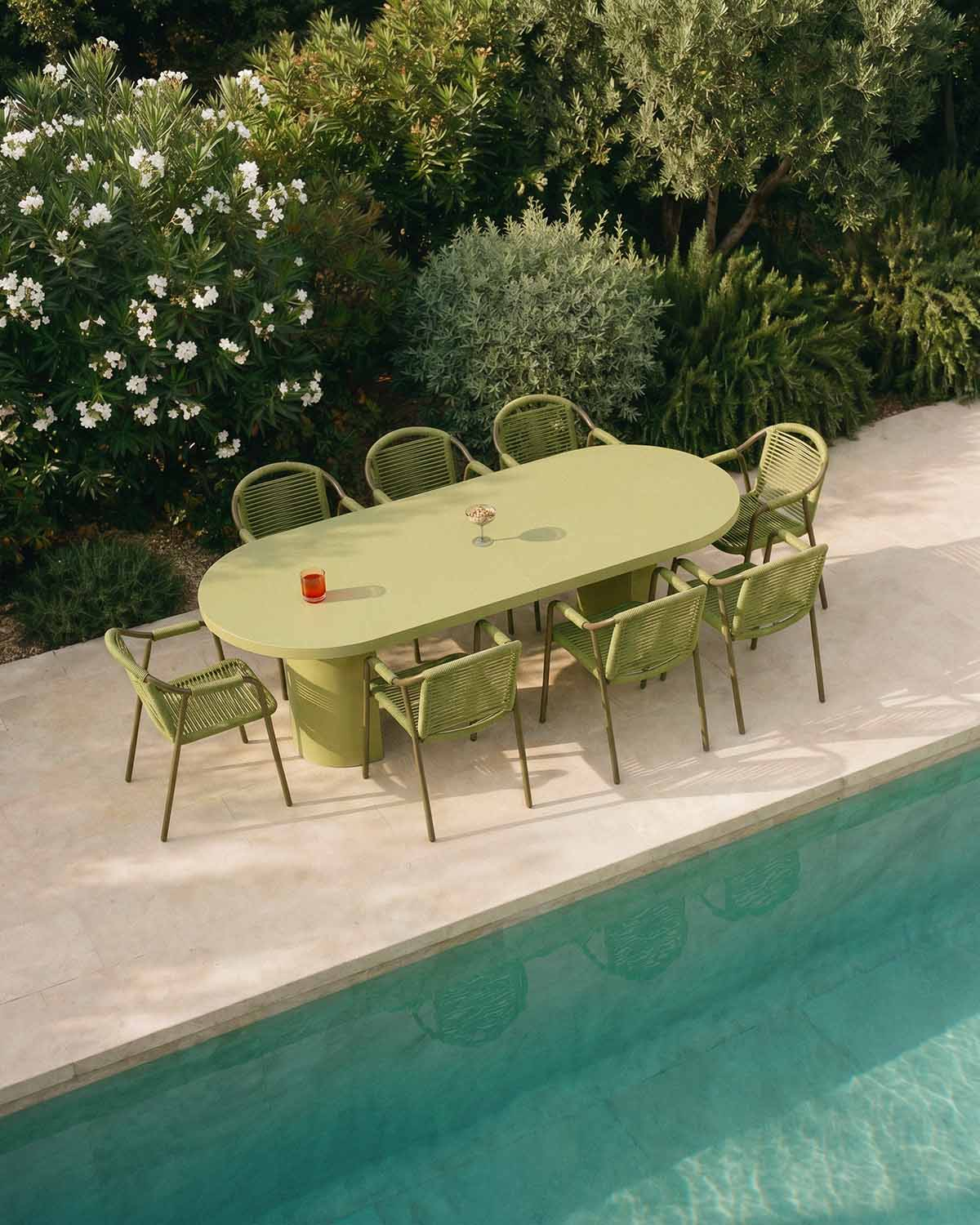 Set Tavolo Allungabile (Ø120-180x120 / 240x120 cm) Beca e 8 Sedie con Braccioli in Metallo e Corda Murna Outdoor, immagine della galleria 2