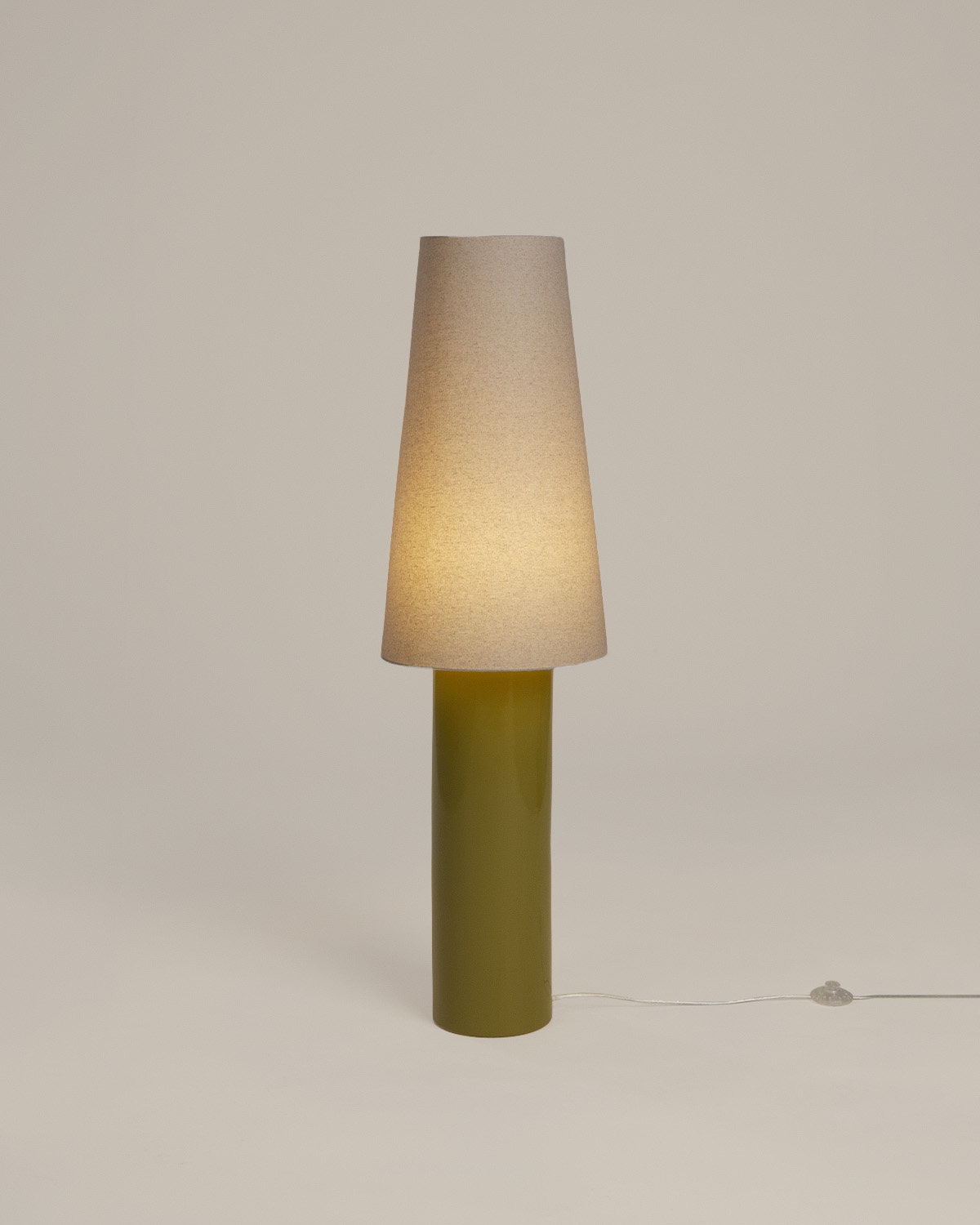 Lampada da terra in ceramica e tessuto Haruo, immagine della galleria 2