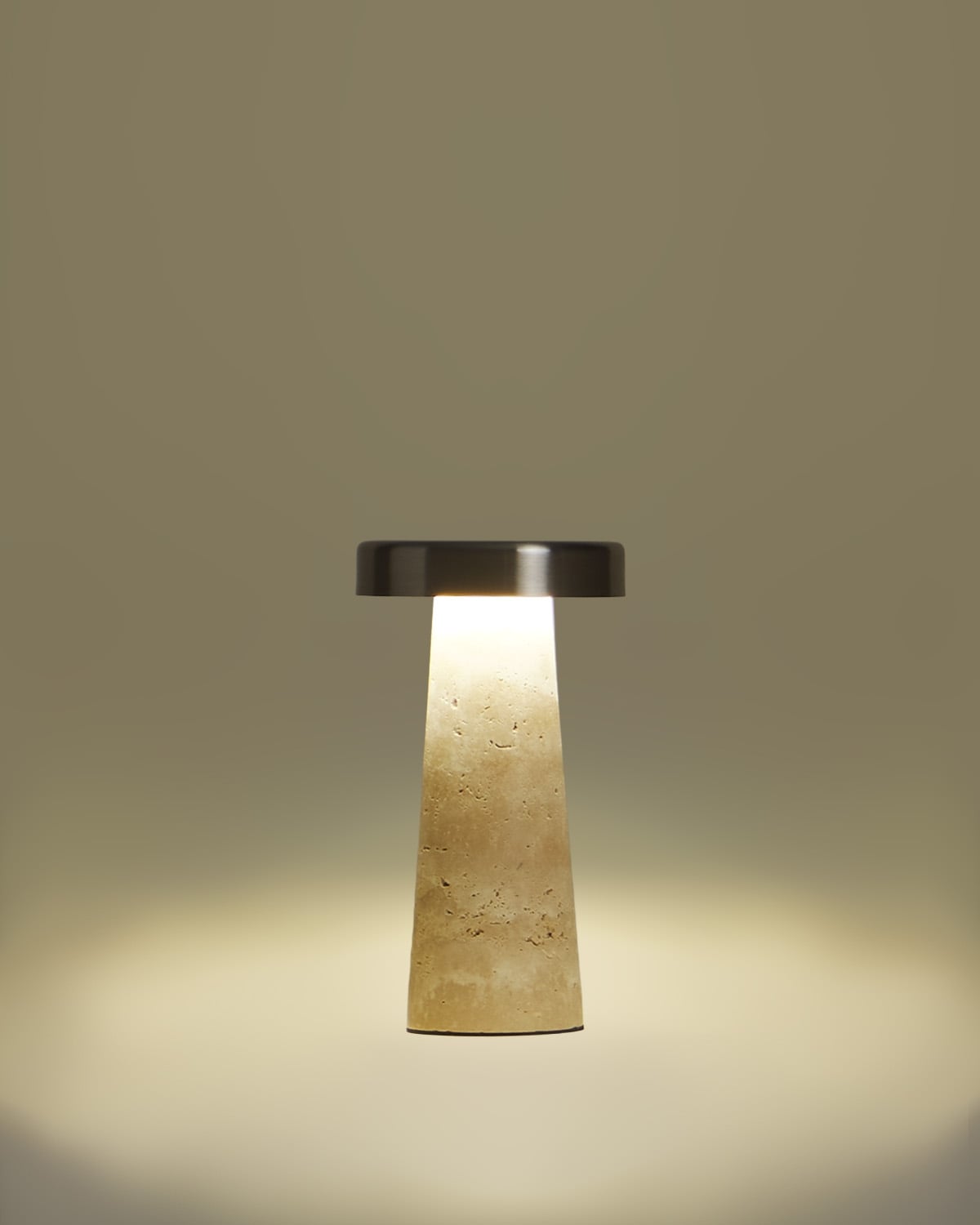 Lampada da tavolo LED senza fili in marmo e metallo Mysha, immagine della galleria 4