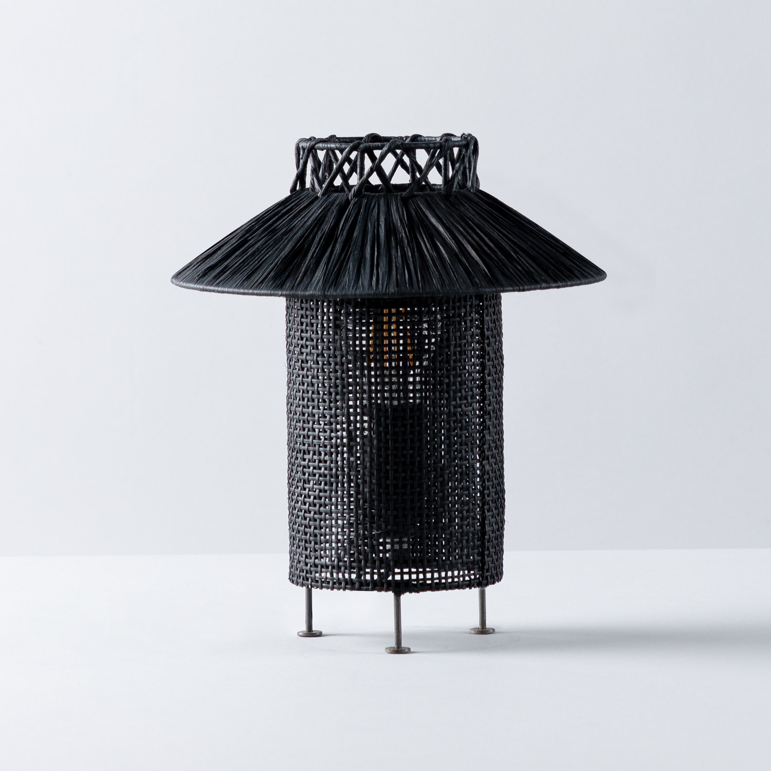 Lampada da tavolo Neko in metallo, immagine della galleria 1