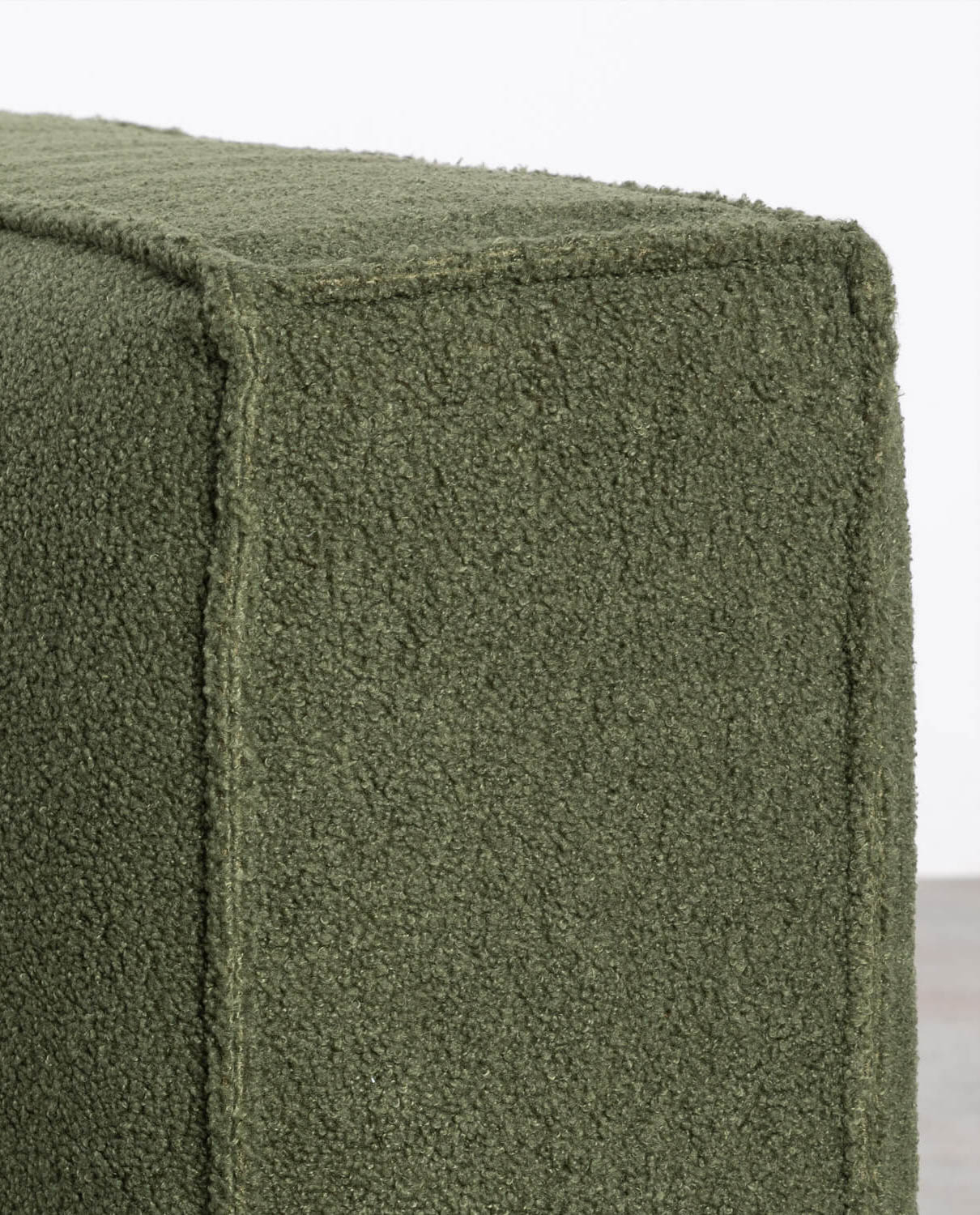 Sofá Modular de 4 Peças com 2 Cadeirões de Canto e Puff em Tecido Bouclé Kilhe, imagem de galeria 2