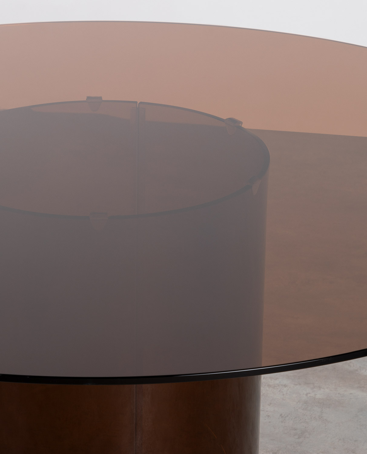 Conjunto de Mesa de Jantar Redonda em Vidro Temperado (Ø140 cm) Kolu e 4 Cadeiras em Policarbonato Zuera , imagem de galeria 5