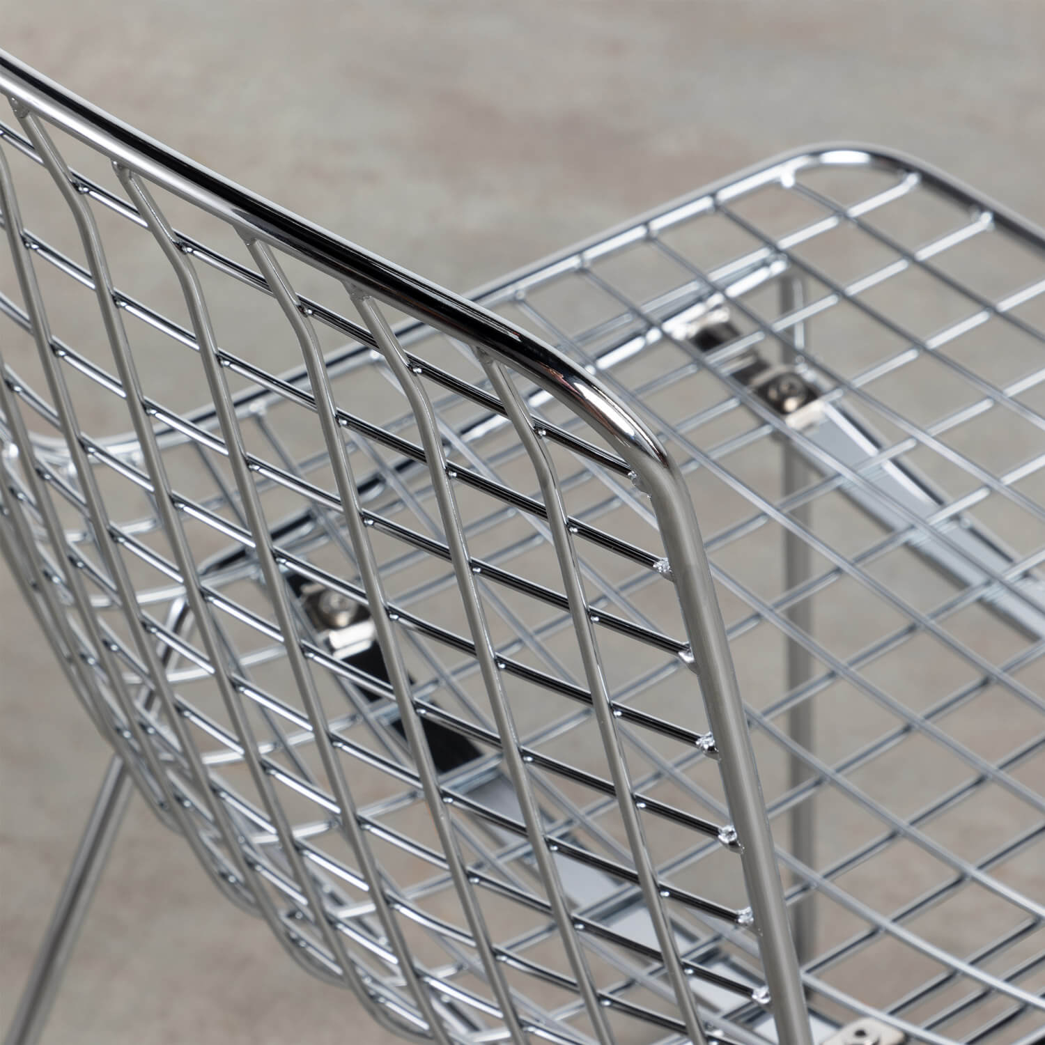 Conjunto de Mesa Redonda de Vidro Temperado Kolu e 4 Cadeiras de Metal Aras, imagem de galeria 4