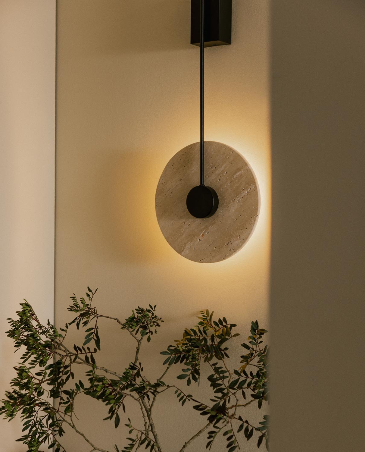 Aplique de Parede LED de Metal com Mármore Travertino Nadir, imagem de galeria 2