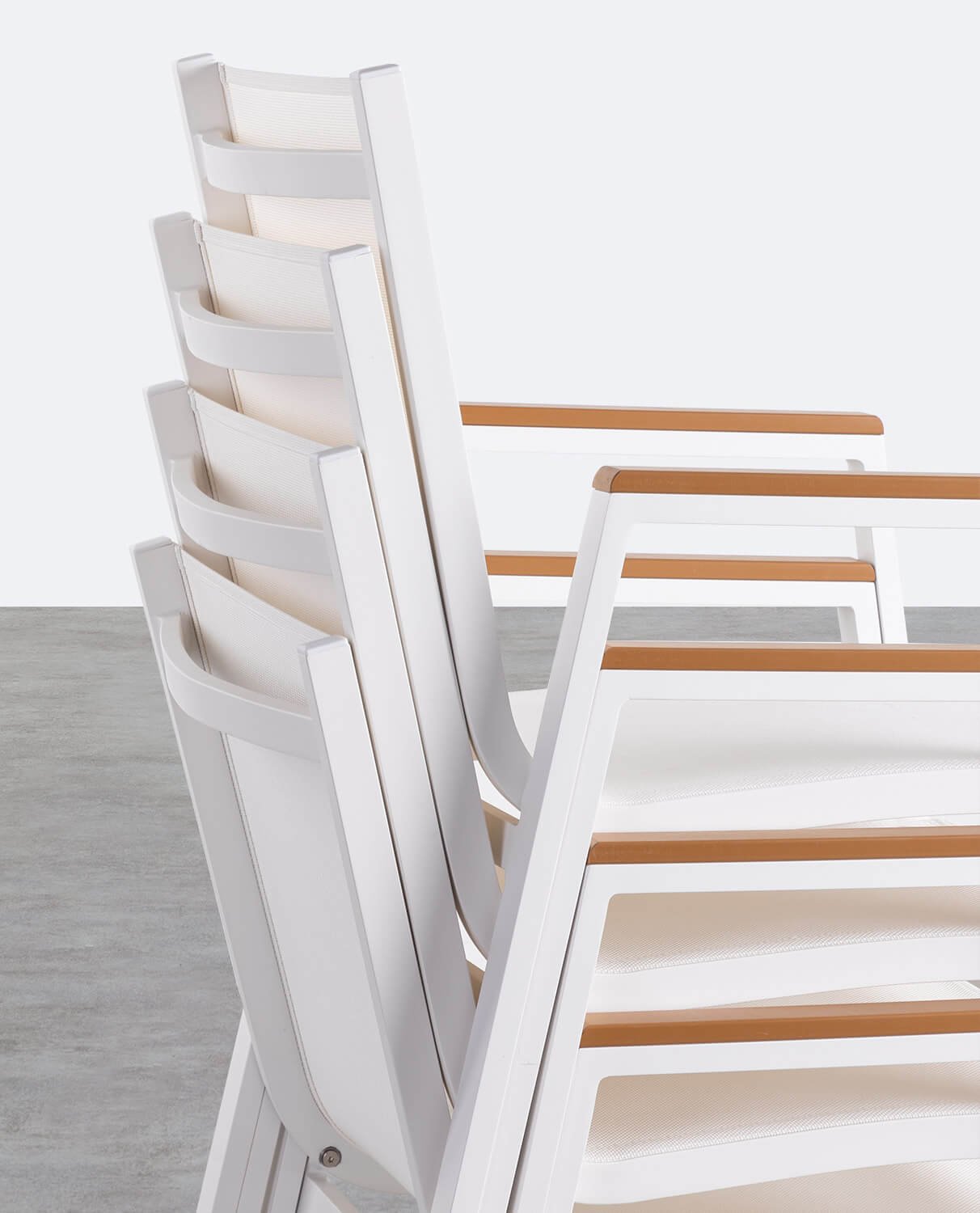 Conjunto de Mesa em Alumínio e 4 Cadeiras de Exterior Korce, imagem de galeria 2