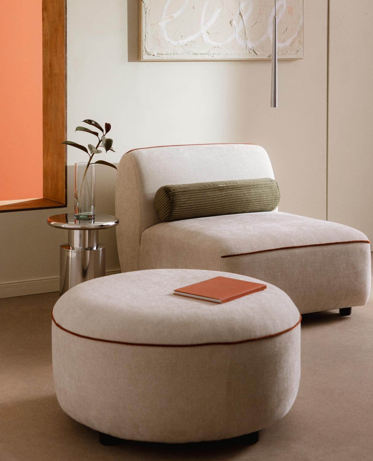 Poltrona Modular com Puff Redondo em Tecido Ilham , imagem de galeria 2