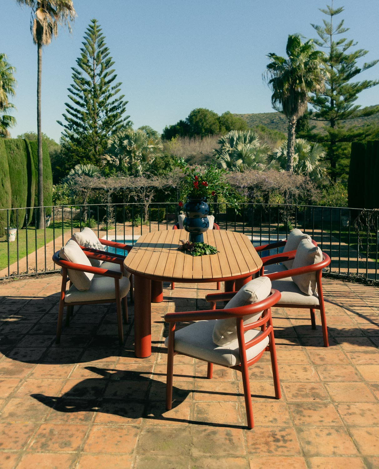 Mesa de Exterior oval em Alumínio e Madeira de Teca (240x119 cm) Cheryl, imagem de galeria 2