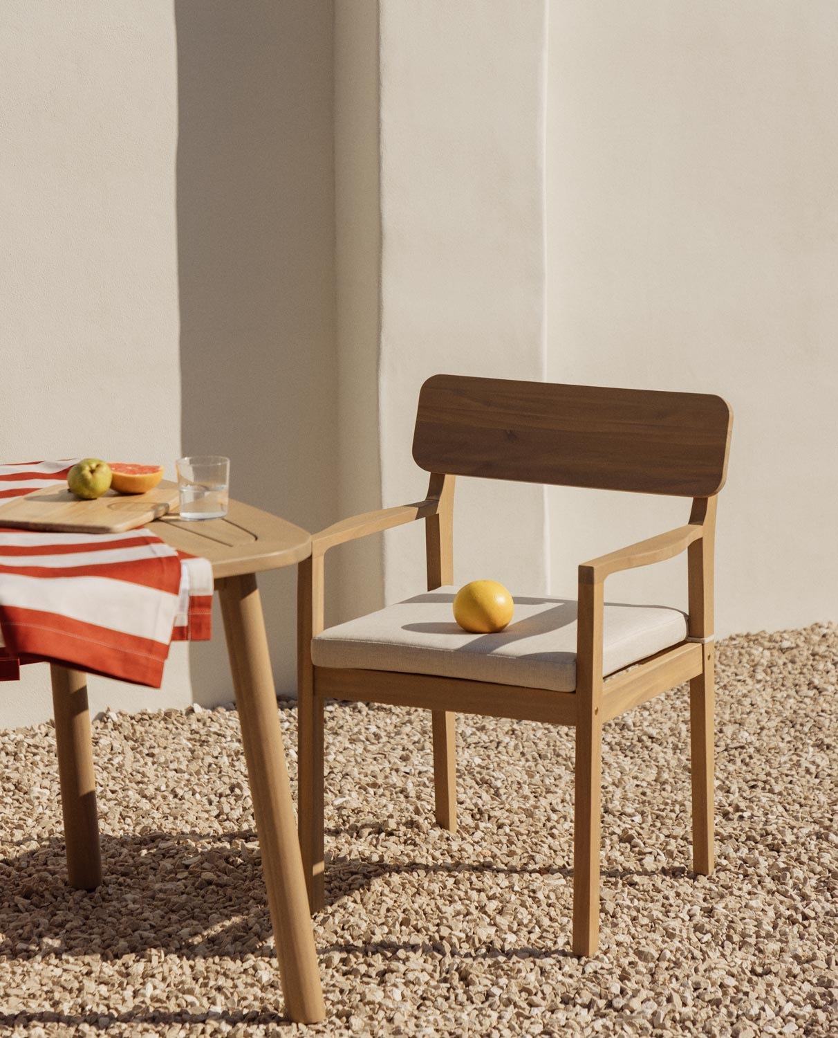 Pack de 4 Cadeiras de Jardim de Madeira de Acácia com Braços Marla, imagem de galeria 2