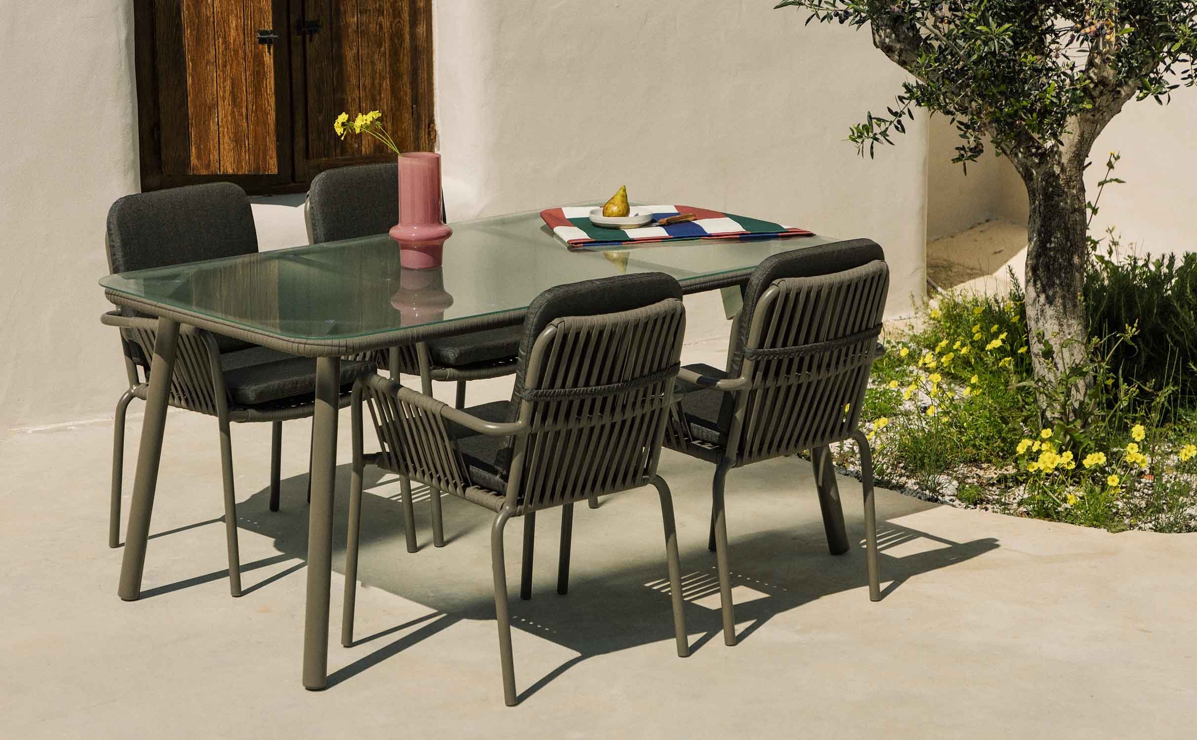 Conjunto de Mesa em Alumínio e 4 Cadeiras de Exterior Drian, imagem de galeria 1