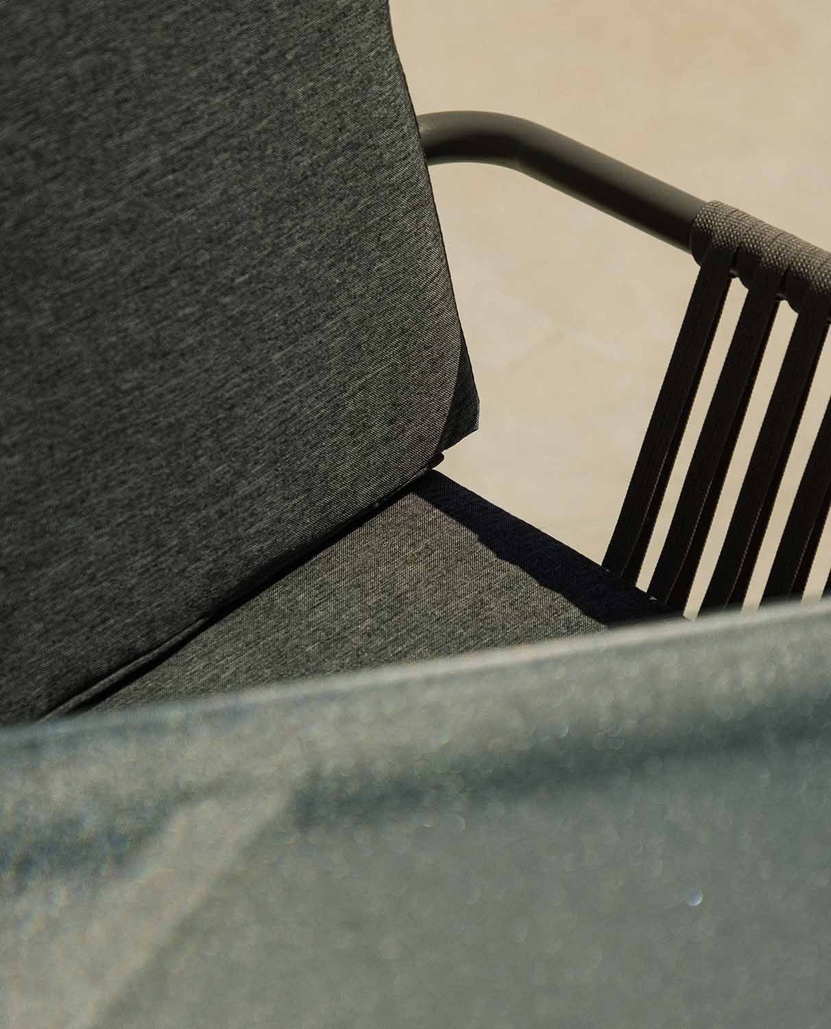 Conjunto de Mesa em Alumínio e 4 Cadeiras de Exterior Drian, imagem de galeria 2